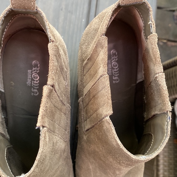 Crown Vintage suede ankle booties - Picture 11 of 13